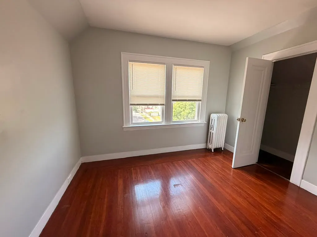 3 bed, $1,800 — Photo 4