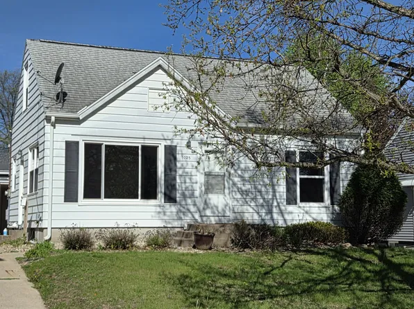 1025 33rd St SE, Cedar Rapids, IA 52403
