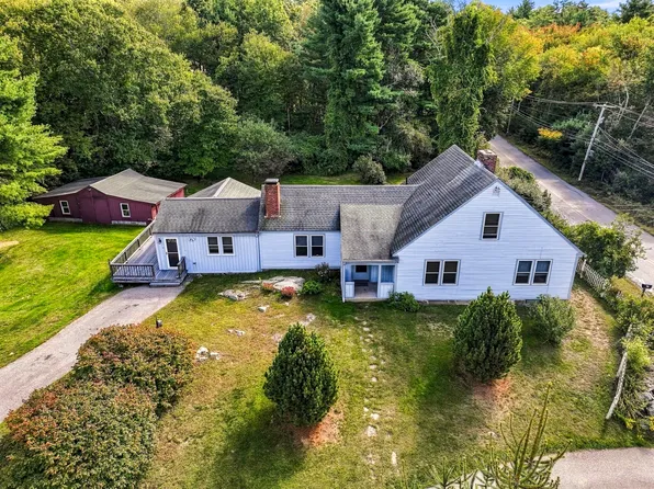 15 North St, Upton, MA 01568