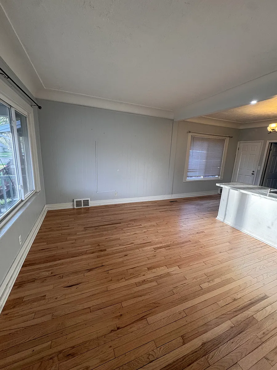 Building Photo - 4205 Hipp St #1
