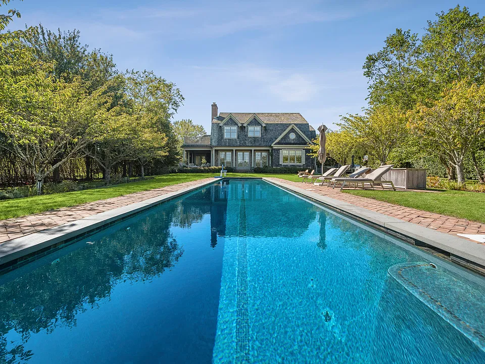 25 Jordan Dr