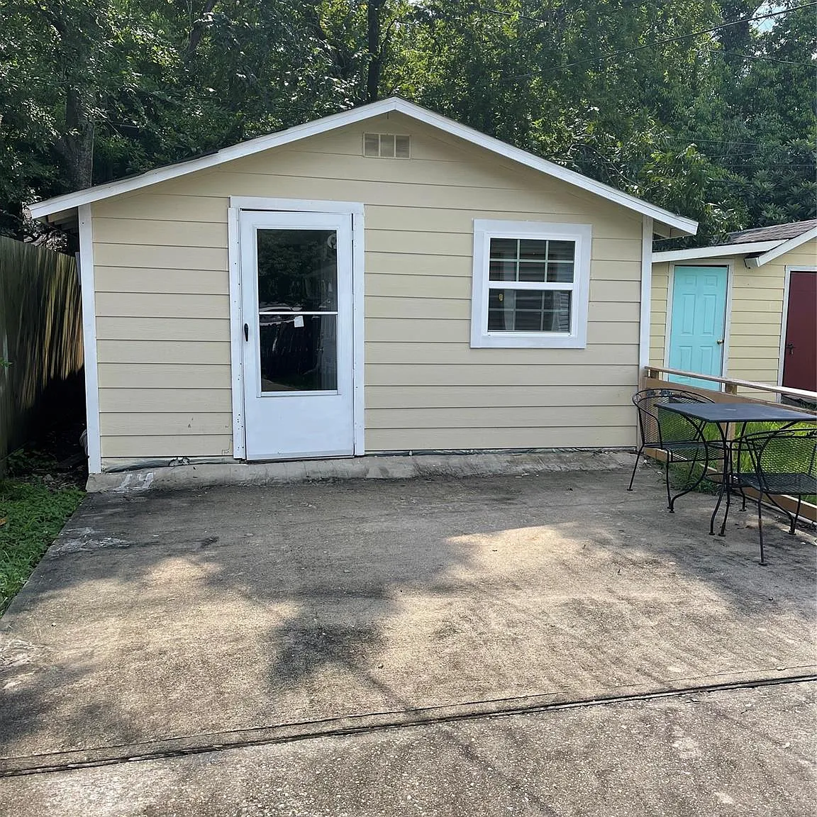 1 bed, 1.0 bath, 1116 sqft, $850 — Photo 2