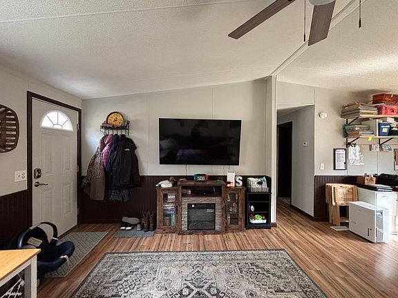 5th image of 1026 Dog Trot Rd