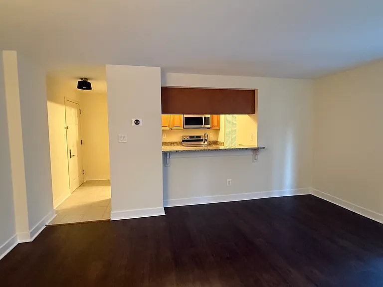 1020 N Stafford St #312 — Photo 12