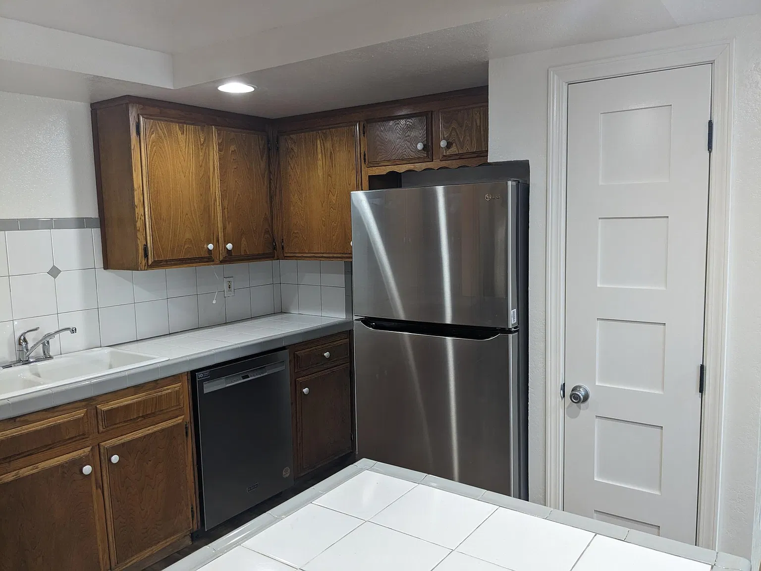 3 bed, 2.5 bath, 1338 sqft, $3,245 — Photo 2