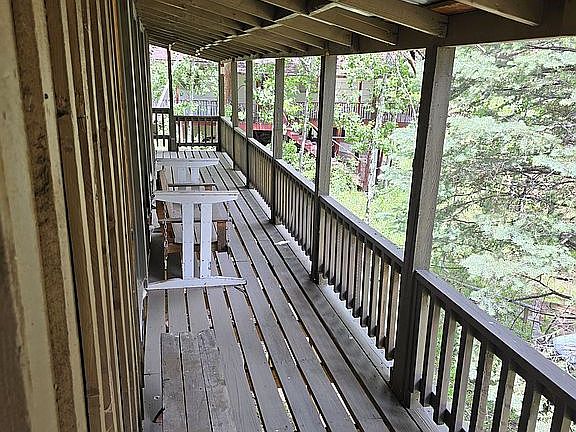 4th image of 9 Pond Rd