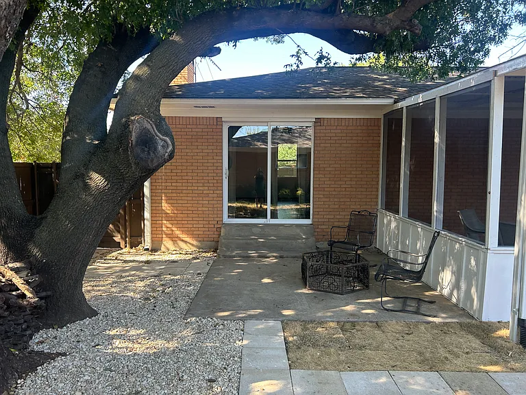 1511 Wysong Dr — Photo 15