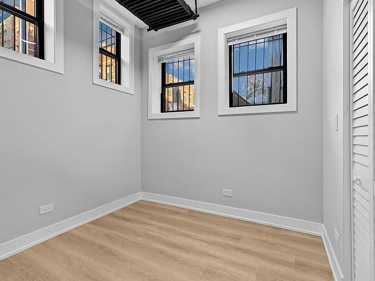 1649 W Jonquil Ter #GE — Photo 8