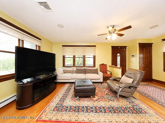 5th image of 175 Highland Ave