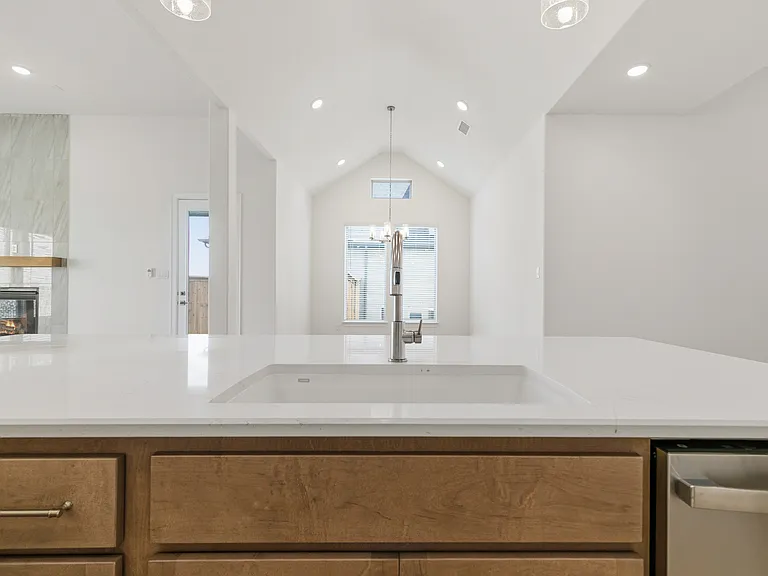 5901 Maddie Ann Dr — Photo 11