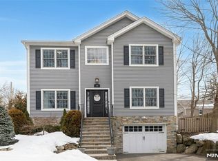 51 Terrace St, Park Ridge, NJ 07656