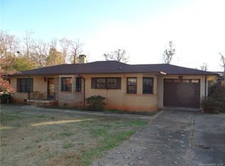 2122 9th Ave NE, Hickory, NC 28601