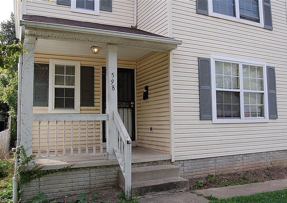 2nd image of 598 E 118th St
