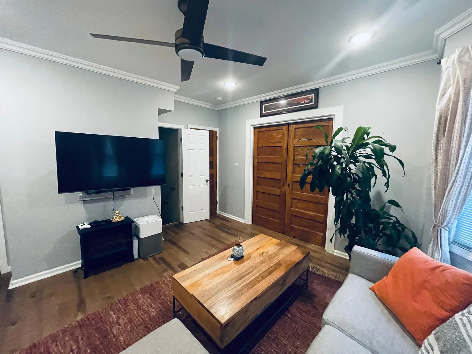 2 bed, 1000 sqft, $2,900 — Photo 3