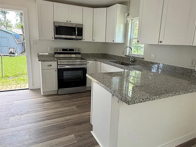 324 E Wilkins St — Photo 10
