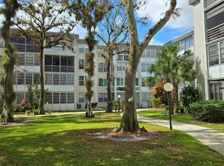 4898 NW 29th Ct APT 412, Lauderdale Lakes, FL 33313