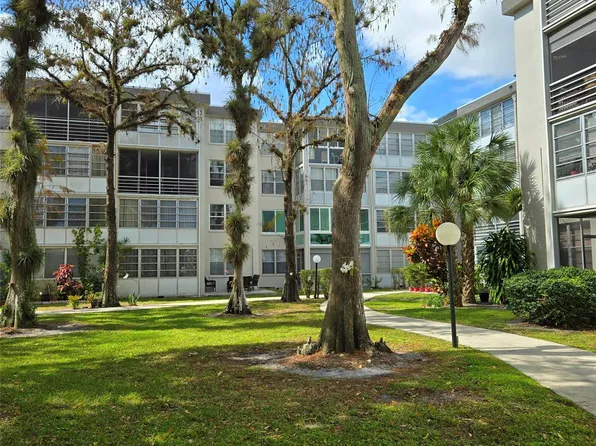 4898 NW 29th Court #412, Lauderdale Lakes, FL 33313