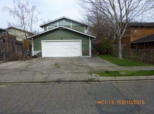 670 Sarah Ln, Eagle Point, OR