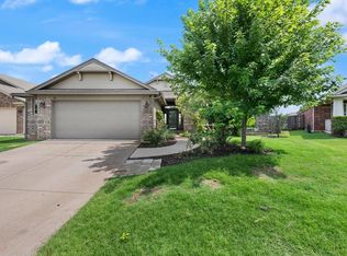 18813 Vea Dr, Edmond, OK 73012