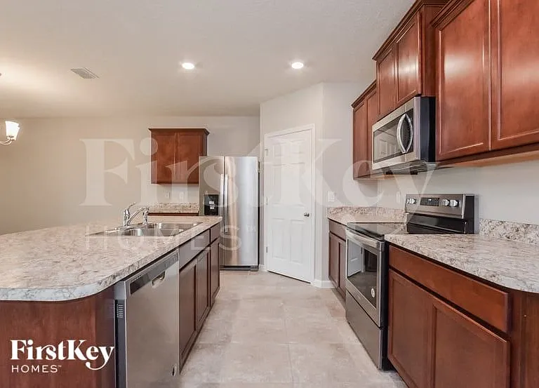 3747 Loggerhead Ln — Photo 5