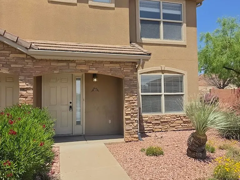 3155 S Hidden Valley Dr #105 — Photo 1