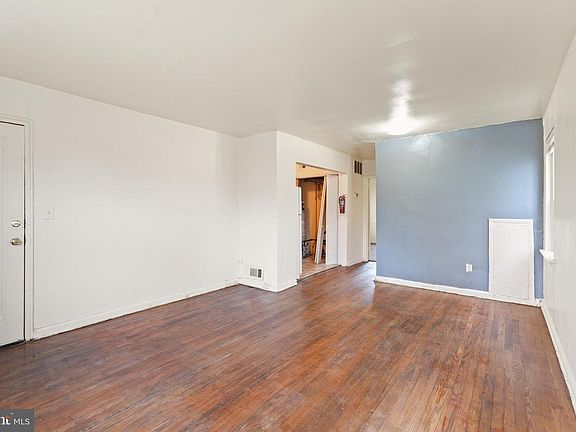 4th image of 2303 S St SE