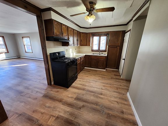 2nd image of 109 Plymouth Ave