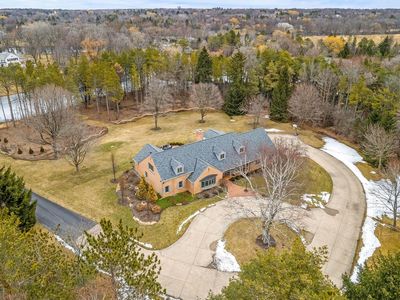 8420 North Pelican LANE, River Hills, WI, 53217