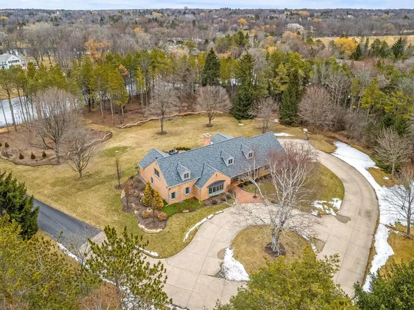 8420 North Pelican LANE, River Hills, WI 53217