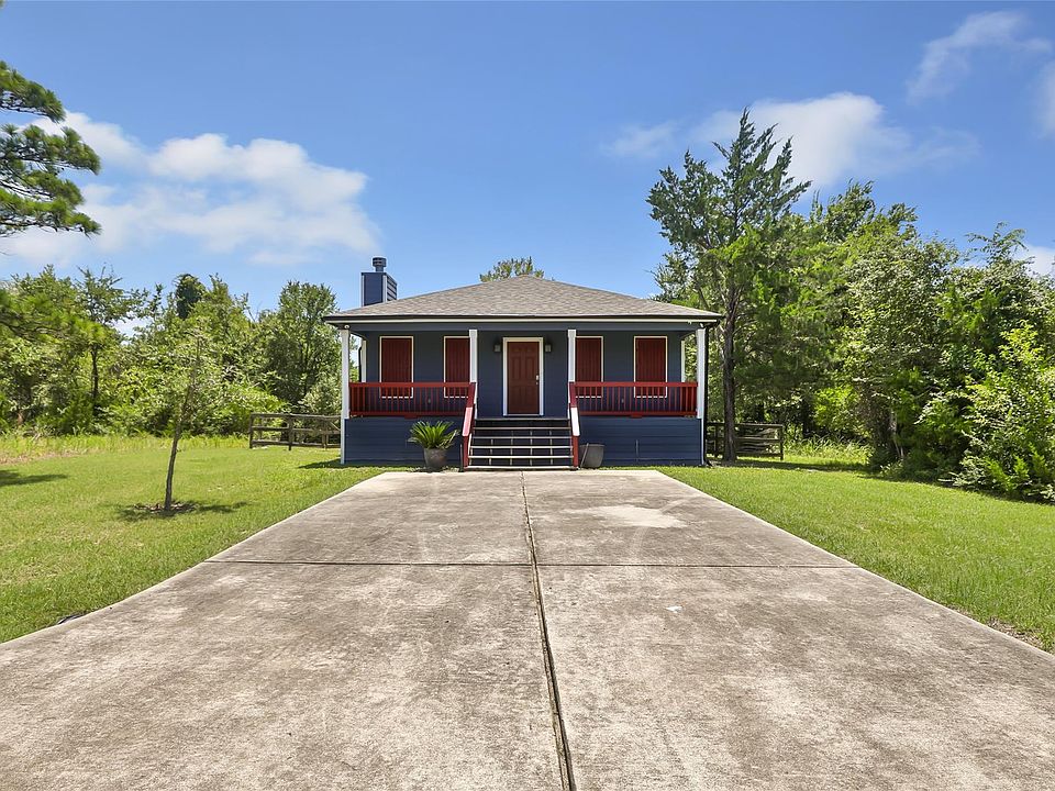 1st image of 31 Timber Cove Ln