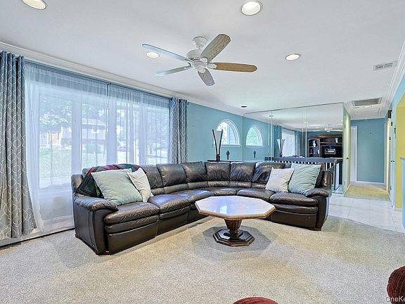 4th image of 168 Orchid Drive