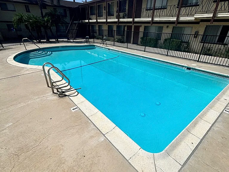 La Habra — Photo 2