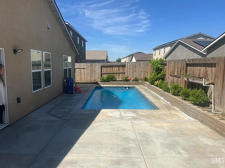 5918 Esmerelda Ave — Photo 24