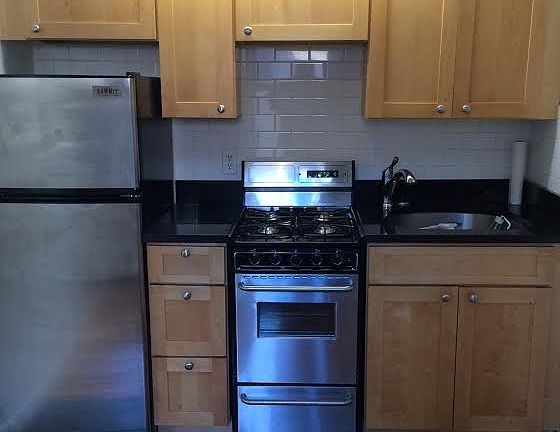 5th image of 30 Charlton St APT 6J