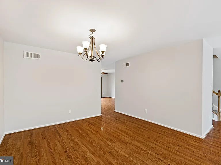 203 Princeton Cir — Photo 7