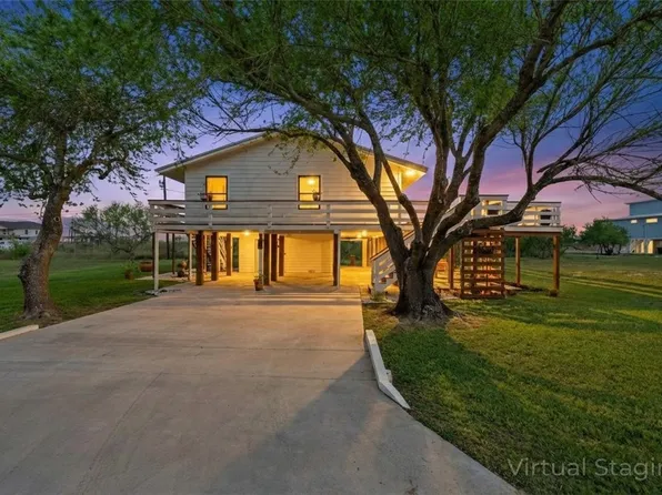 341-342 W Misty Oak Ln, Rockport, TX 78382