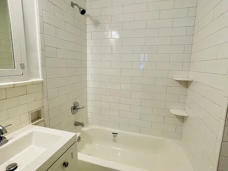 255 Park Rd #1 — Photo 9