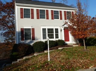 243 Randy Ln, Coraopolis, PA 15108