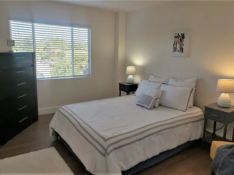506 Bedroom with so much natural sunlight