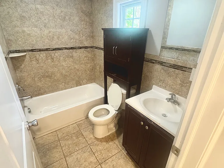 259 Cleveland St #A — Photo 9