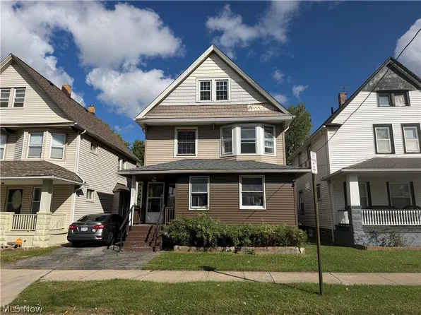 3802 Poe Ave, Cleveland, OH 44109