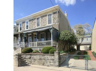 385 Dawson St, Philadelphia, PA 19128