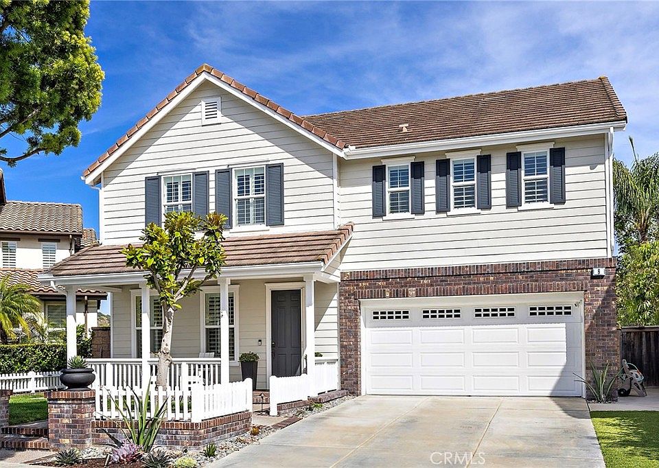 1st image of 8 Saint Steven Ct