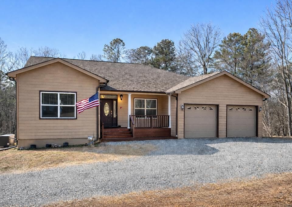1st image of 120 Cypress Ln