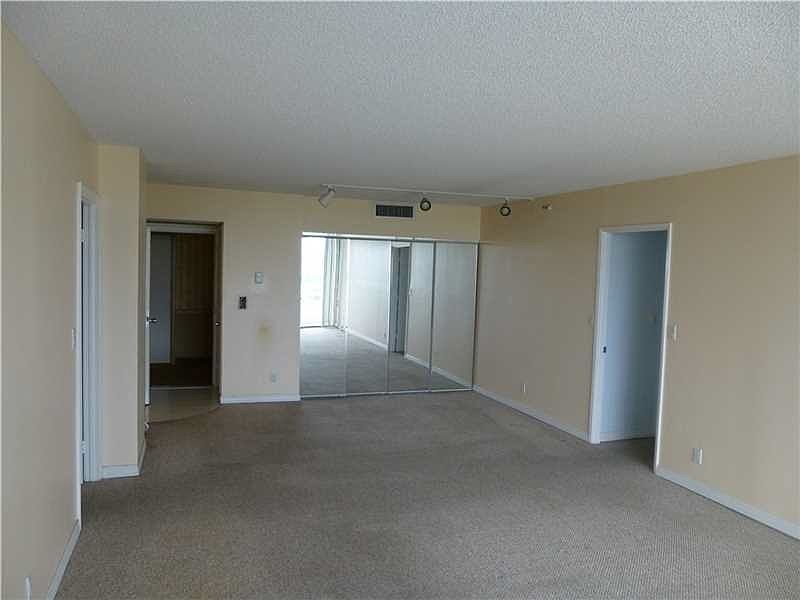 2nd image of 20226 NE 35th Ct
