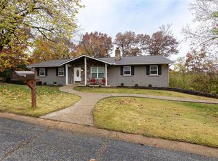 1609 Donnybrook Ln, Imperial, MO 63052