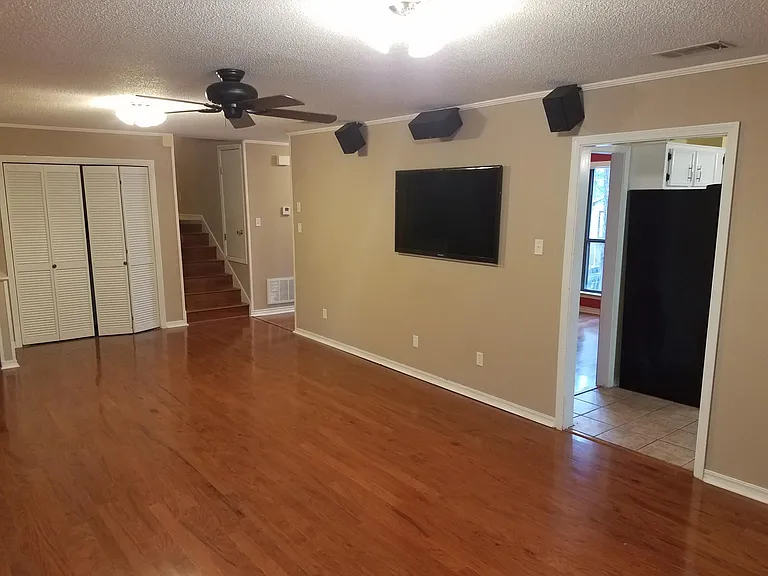 11 Red Birch Cv — Photo 2