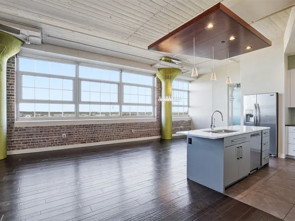 2600 W 7th St APT 2508, Fort Worth, TX 76107