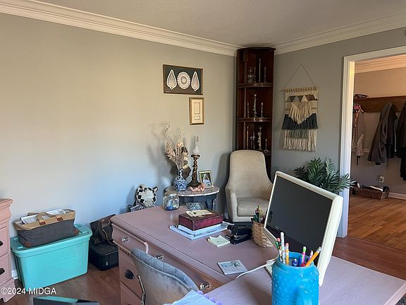 4th image of 619 Rosa Taylor Dr