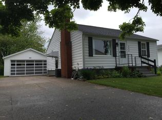 505 N Emily St, Ludington, MI 49431